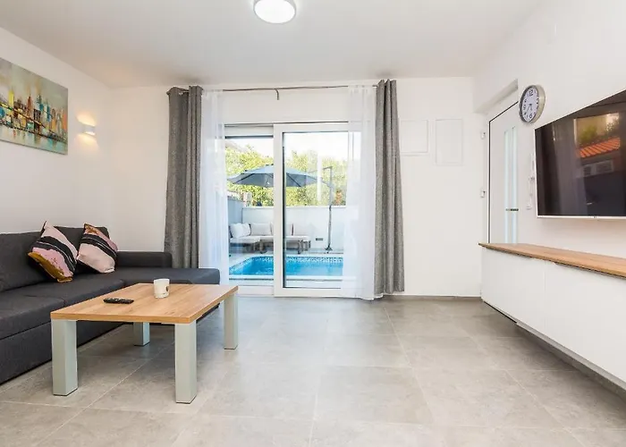 Family-friendly With Swimming Pool - 18522 Daire