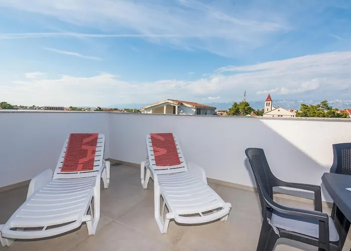 Family-friendly With Swimming Pool - 18522 Daire *