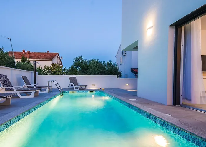 Daire Family-friendly With Swimming Pool - 18522
