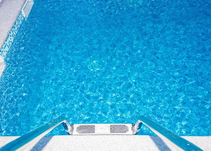 Family-friendly With Swimming Pool - 18522 Vir
