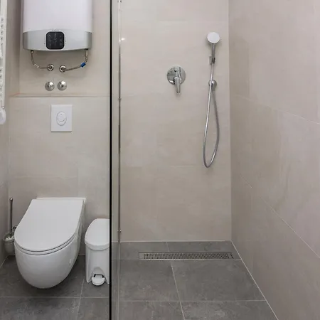 Apartment Family Friendly With A Swimming Pool - 18522 Vir