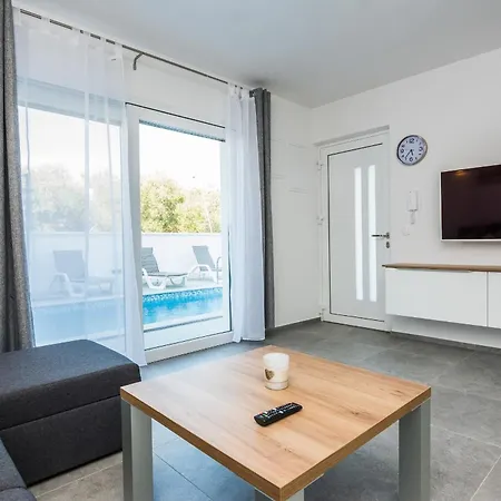 Family-friendly With Swimming Pool - 18522 Apartment