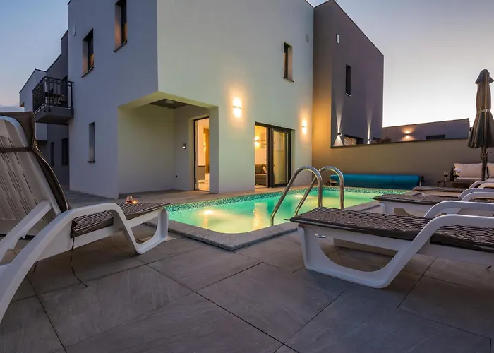Family-friendly With Swimming Pool - 18522 Apartmán *